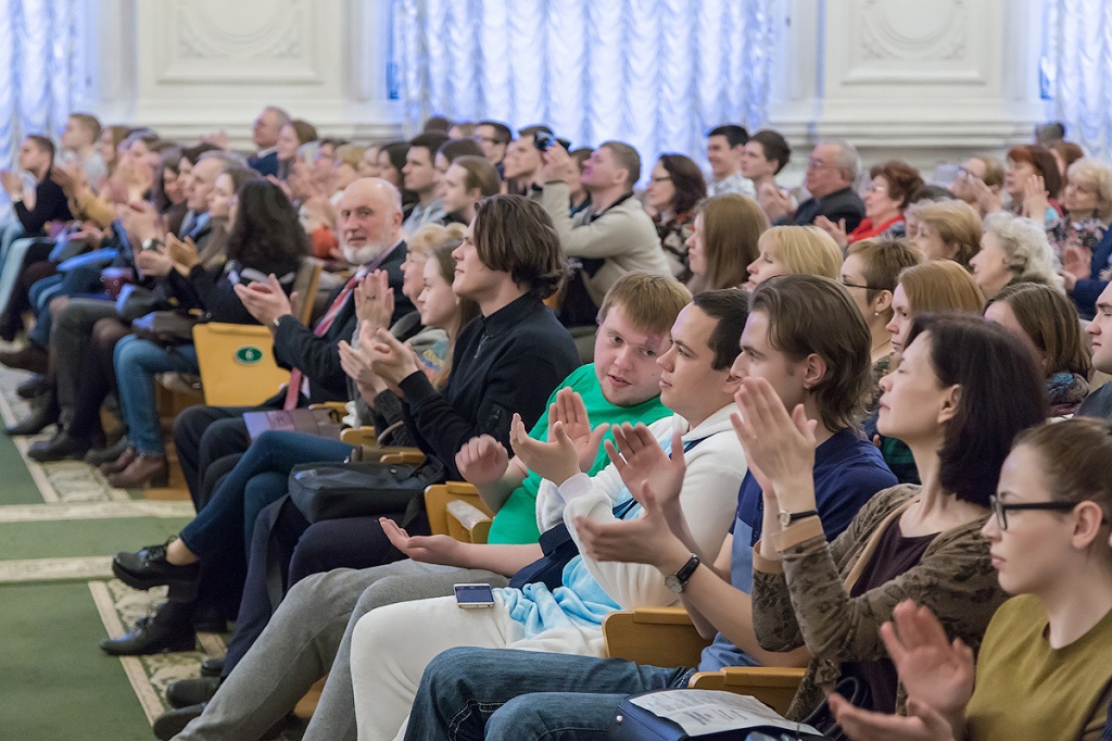  Во время концерта Полигимнии публика услышала масштабную программу, максимально ярко раскрывающую возможности хора