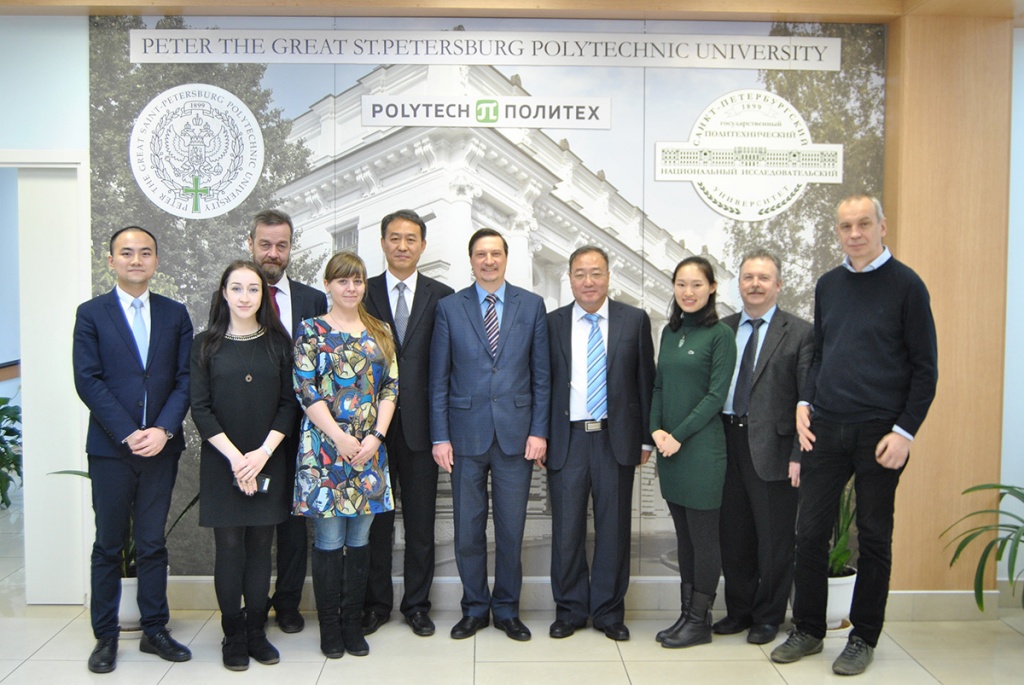 Делегация концерна Dade Tech, корпорации Inner Mongolia Carbon Valley Technology Co. и сотрудники международных служб СПбПУ