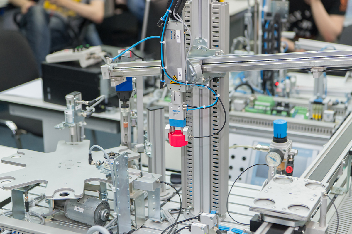 Научные лаборатории Политеха оснащены оборудованием компании FESTO 