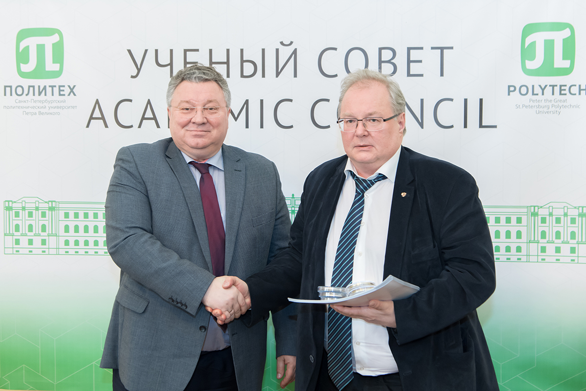 А.И. Боровков получил награды за победы в конкурсе в рамках ПТЯ А.И. Боровков получил награды за победы в конкурсе в рамках ПТЯ