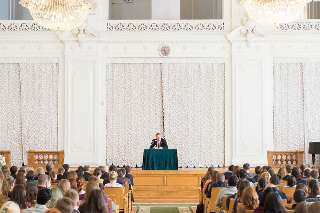 Ректор СПбПУ А.И. Рудской во время встречи со старостами студенческих групп