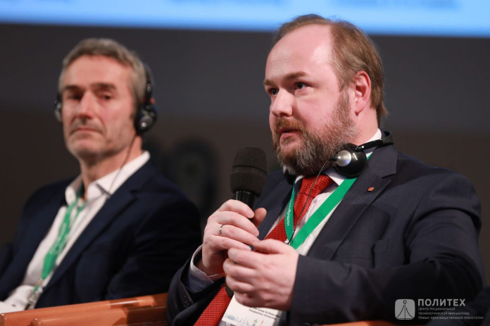 Директор Центра предпринимательства Strascheg Клаус Зайлер и заместитель руководителя Дирекции Центра НТИ СПбПУ по образованию Сергей Салкуцан Директор Центра предпринимательства Strascheg Клаус Зайлер и заместитель руководителя Дирекции Центра НТИ СПбПУ по образованию Сергей Салкуцан