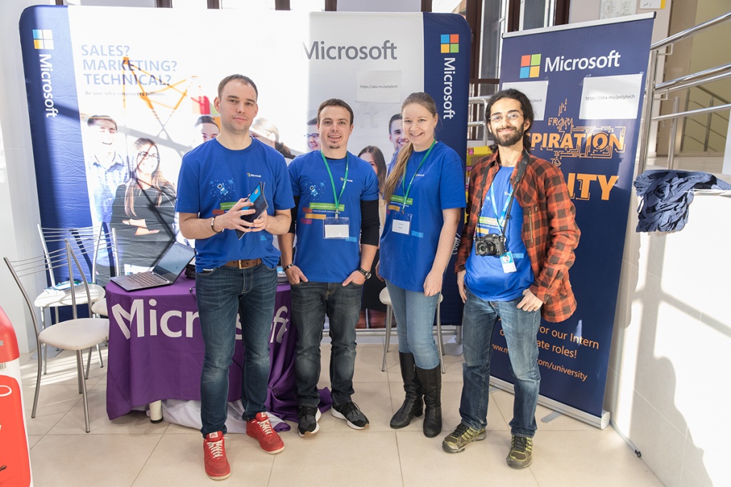 Специально из Москвы на Молодежный карьерный форум впервые приехали представители корпорации Microsoft 