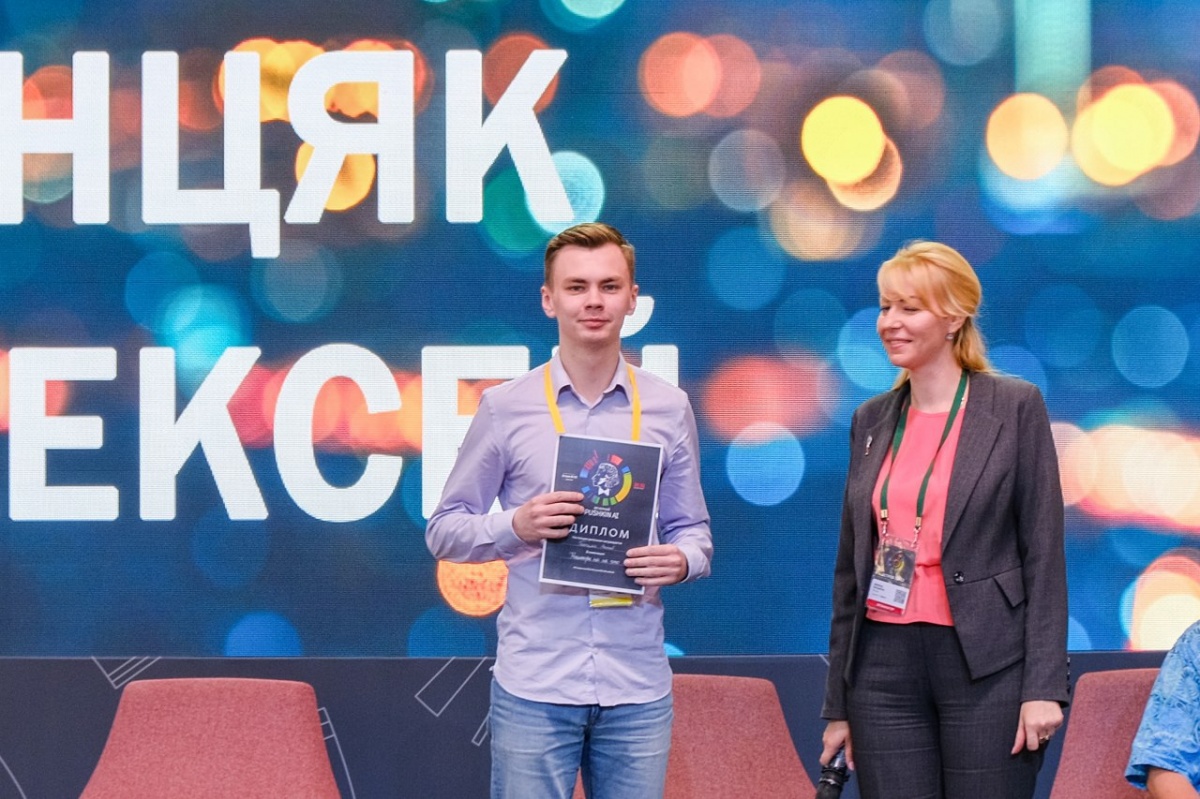 Инженер СПбПУ Александр ГИНЦЯК победил в номинации «Несмотря ни на что» на «Острове 10-22»