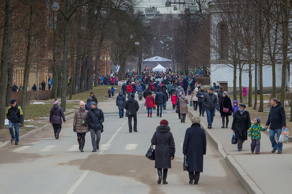 В празднике приняли участие тысячи жителей города и студентов Политеха В празднике приняли участие тысячи жителей города и студентов Политеха
