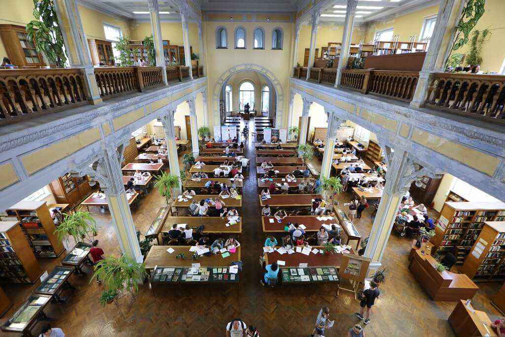  Читальный зал Фундаментальной библиотеки СПбПУ