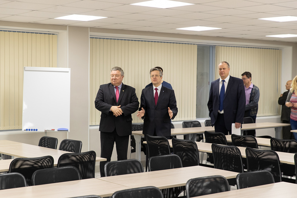 Лаборатория проектных технологий на 120 посадочных мест открылась в корпусе на Новороссийской 