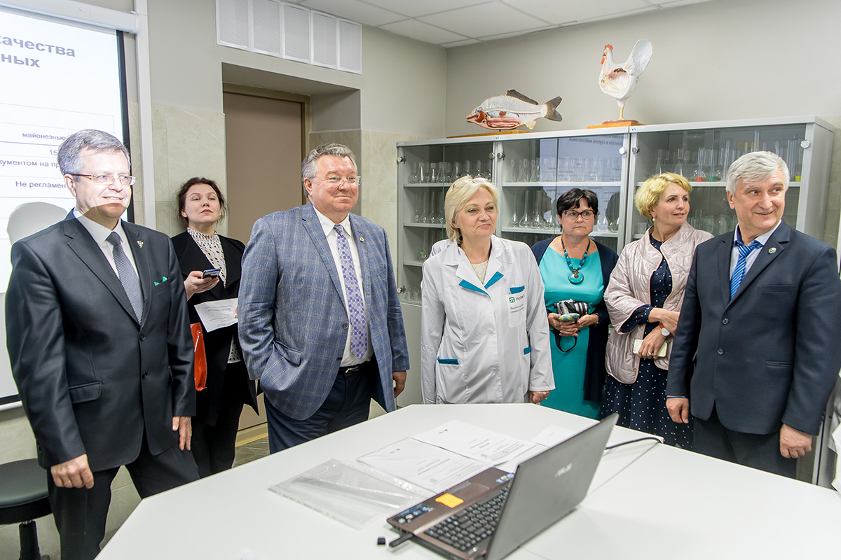После присоединения Торгово-экономического университета руководство Политеха старается сохранить самое ценное – специфические лаборатории и научные школы После присоединения Торгово-экономического университета руководство Политеха старается сохранить самое ценное – специфические лаборатории и научные школы