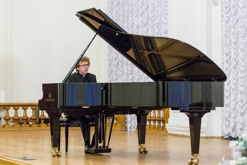 Молодой пианист поразил зрителей виртуозным исполнением произведений из сокровищницы фортепианной музыки выдающихся мировых композиторов