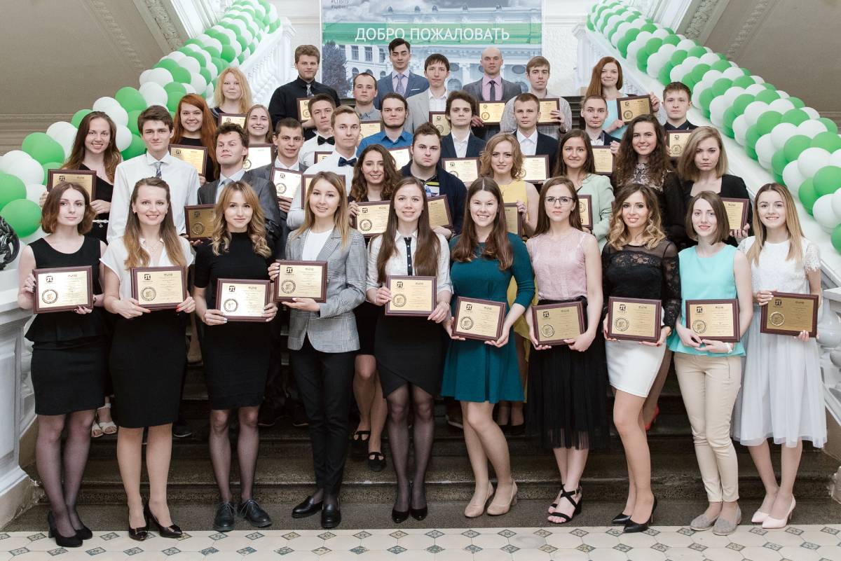 Золотые выпускники 2017 года Золотые выпускники 2017 года