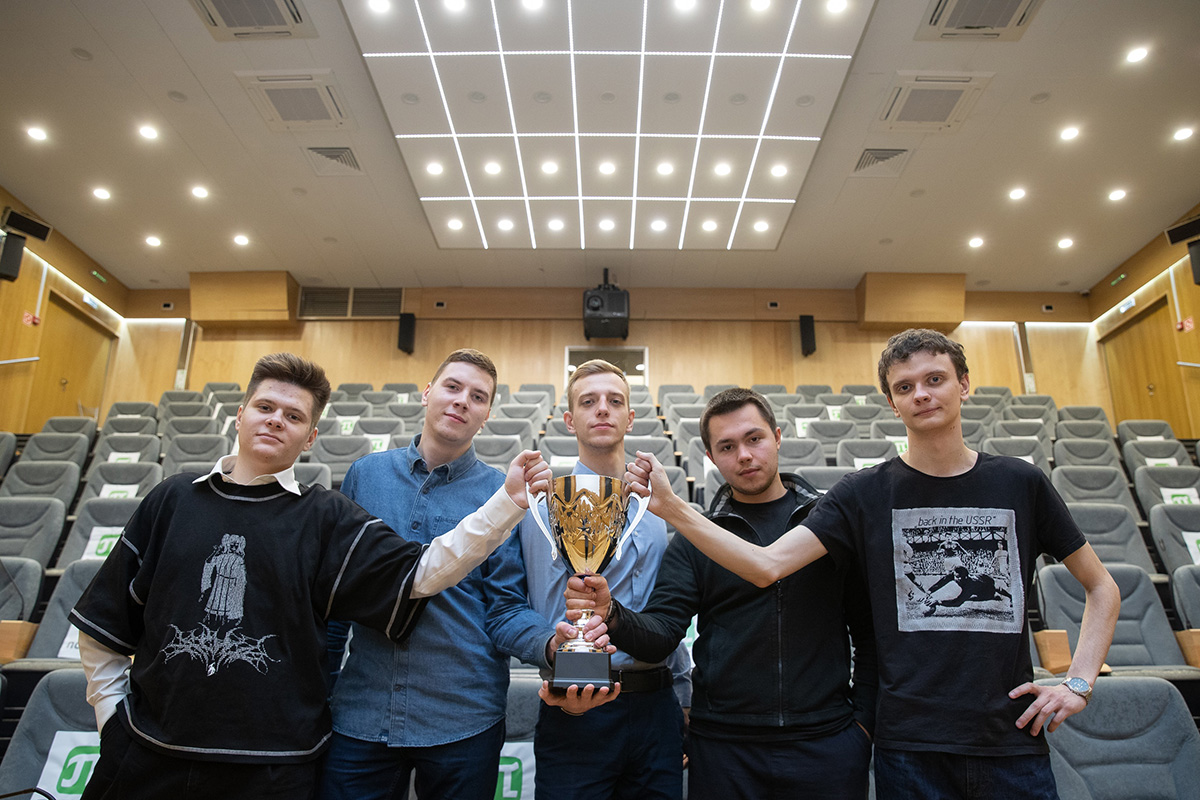 Команда Политеха победила на международном чемпионате металлургов Metal Cup Команда Политеха победила на международном чемпионате металлургов Metal Cup