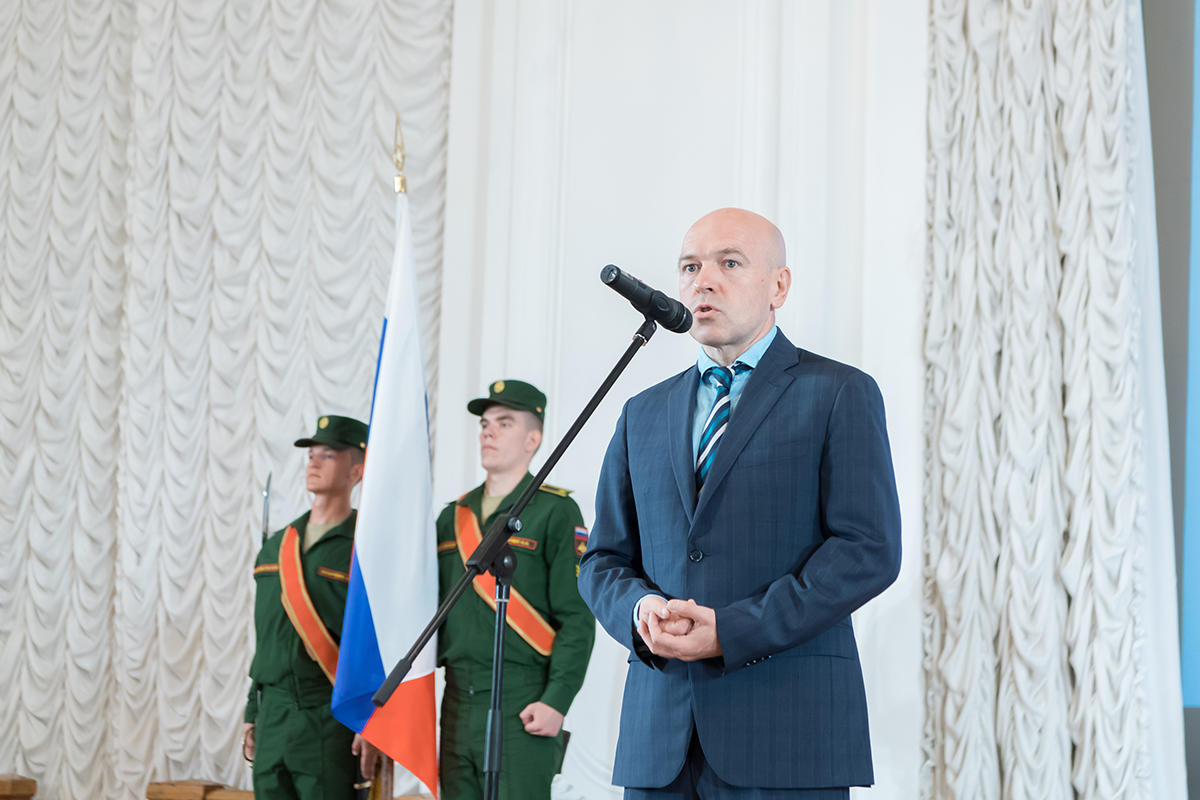 Напутственные слова молодежи сказал вице-губернатор Санкт-Петербурга К.Н. Серов Напутственные слова молодежи сказал вице-губернатор Санкт-Петербурга К.Н. Серов