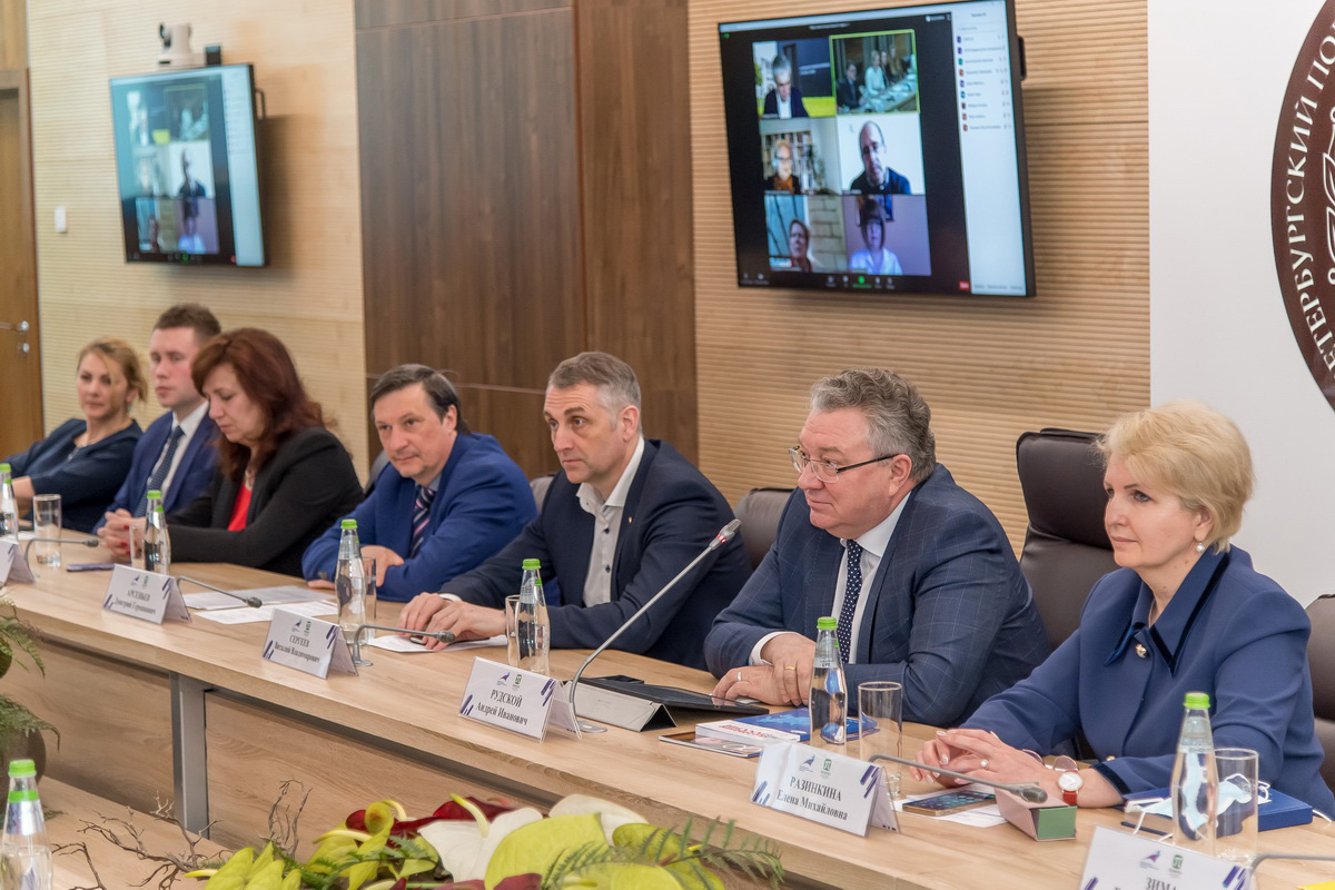 Андрей РУДСКОЙ представил информацию об университете, обозначил стратегические цели его развития Андрей РУДСКОЙ представил информацию об университете, обозначил стратегические цели его развития