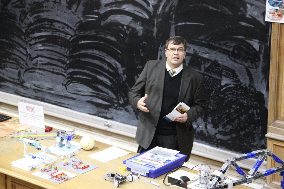 Политех провел семинар для преподавателей физики Санкт-Петербурга