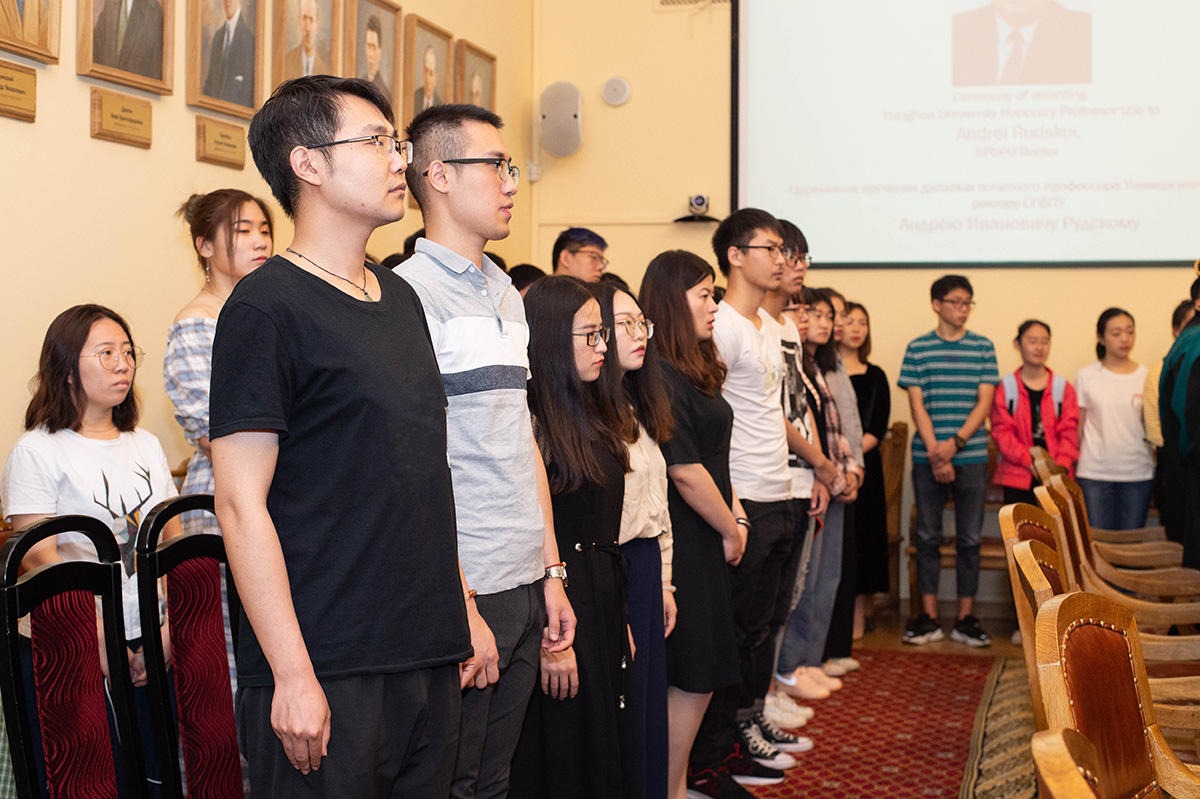 В СПбПУ учатся 2 тысячи студентов и КНР, лучшие из них приняли участие в церемонии