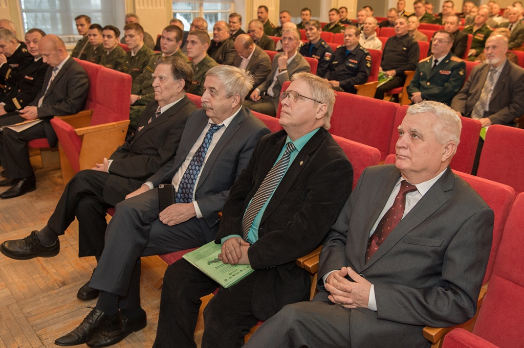Участники конференции, посвященной 90-летию начала военного обучения в Политехе