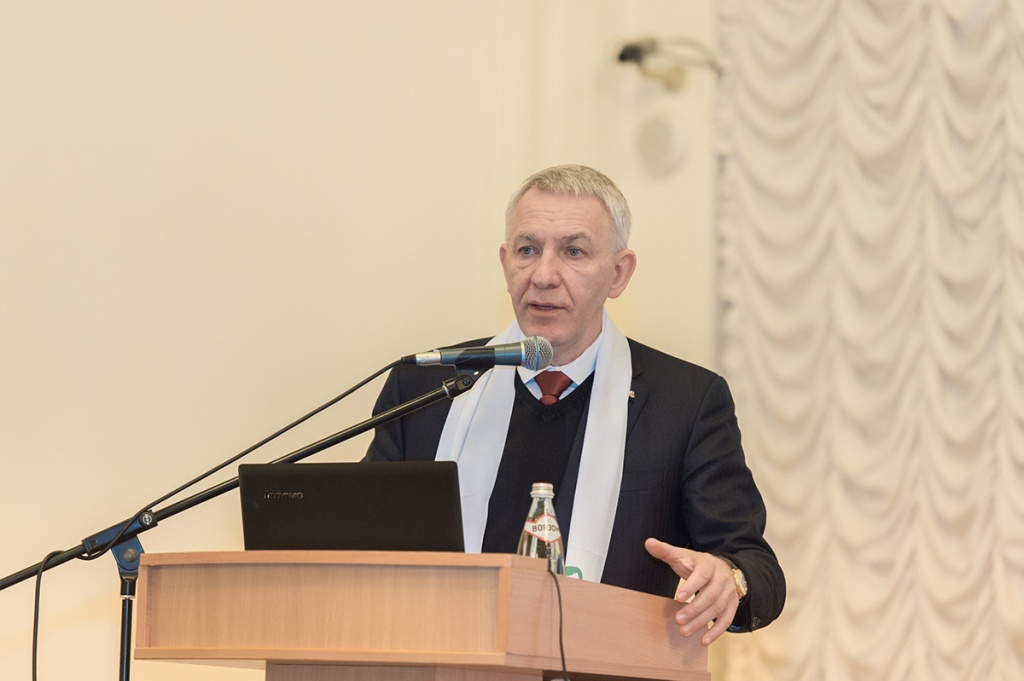 Академик РАН, заслуженный деятель науки РФ, генеральный директор СЗФМИЦ им. В.А. Алмазова Е.В. Шляхто Академик РАН, заслуженный деятель науки РФ, генеральный директор СЗФМИЦ им. В.А. Алмазова Е.В. Шляхто