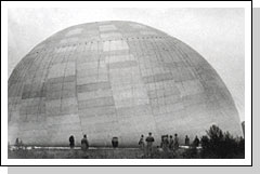 Наполнение оболочки стратостата 1933 Наполнение оболочки стратостата 1933