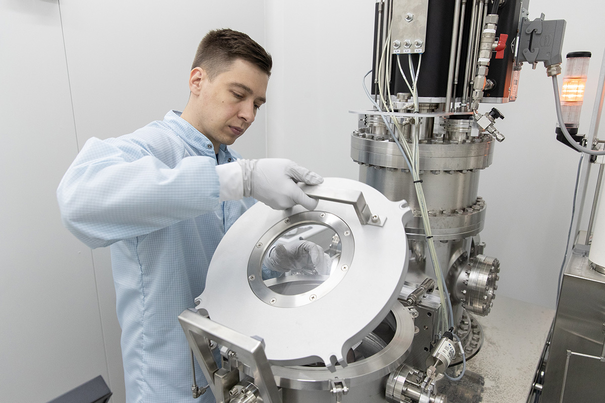 Ученые СПбПУ нашли новые решения для создания тонкопленочных аккумуляторов