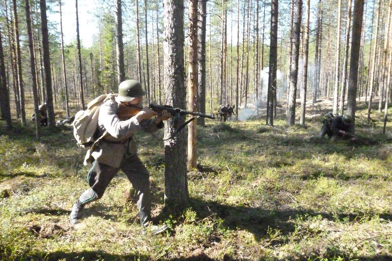 Особое впечатлениена гостей слета  произвели батальные сцены