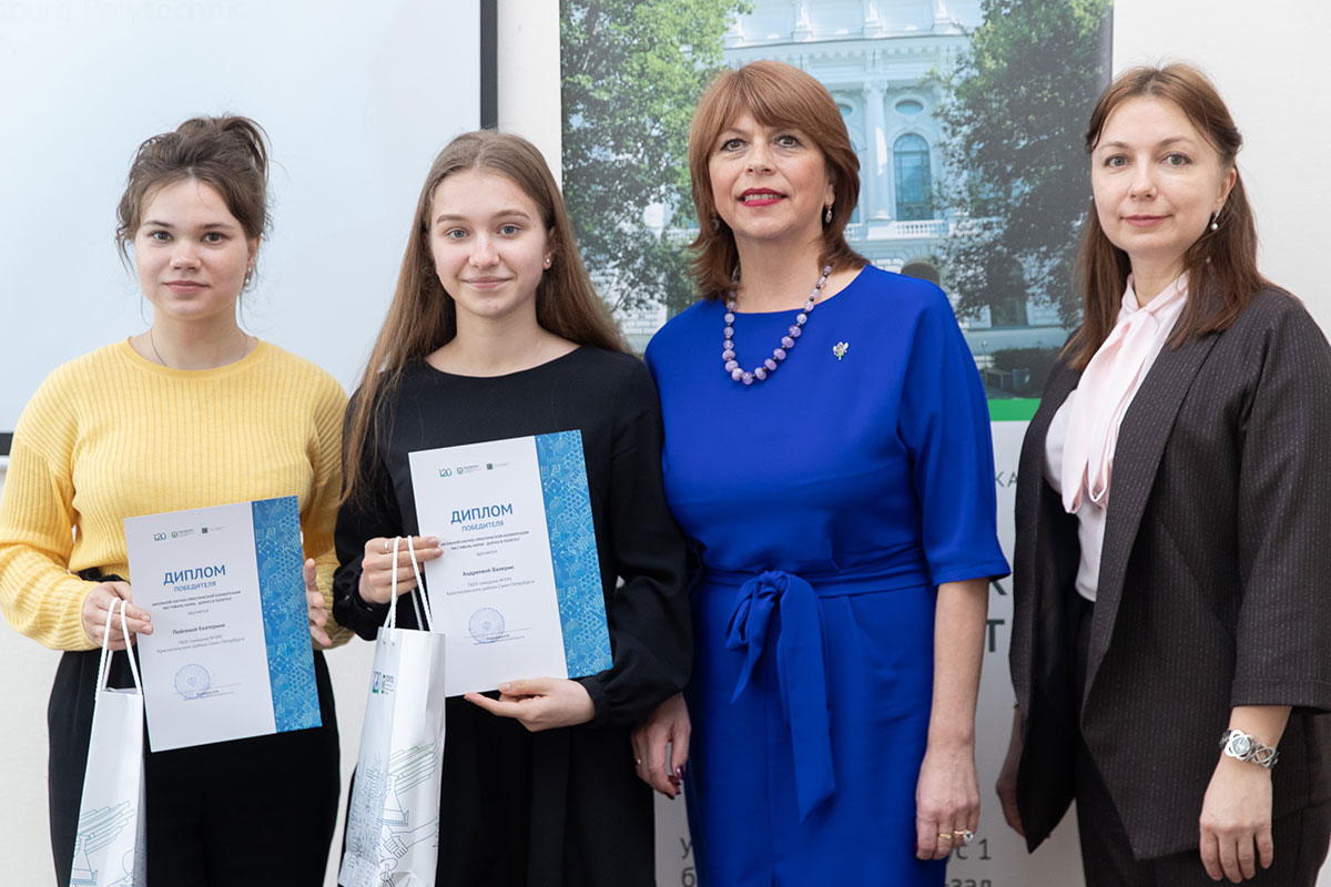 Валерия Андреева и Екатерина Пойгина исследовали жевательную резинку различных производителей по физико-химическим показателям Валерия Андреева и Екатерина Пойгина исследовали жевательную резинку различных производителей по физико-химическим показателям