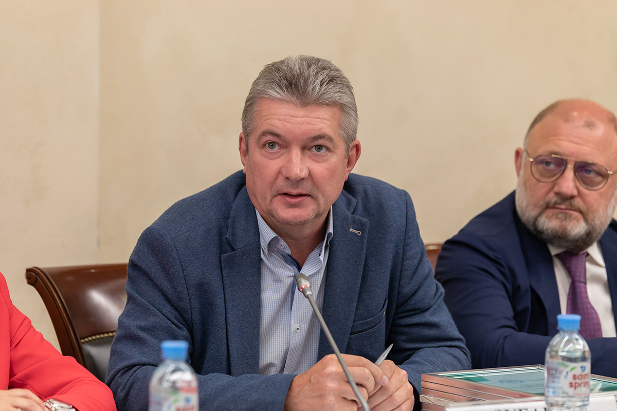 Генеральный директор ФАН Евгений ЗУБАРЕВ объявил, что конкурс будет бессрочным Генеральный директор ФАН Евгений ЗУБАРЕВ объявил, что конкурс будет бессрочным