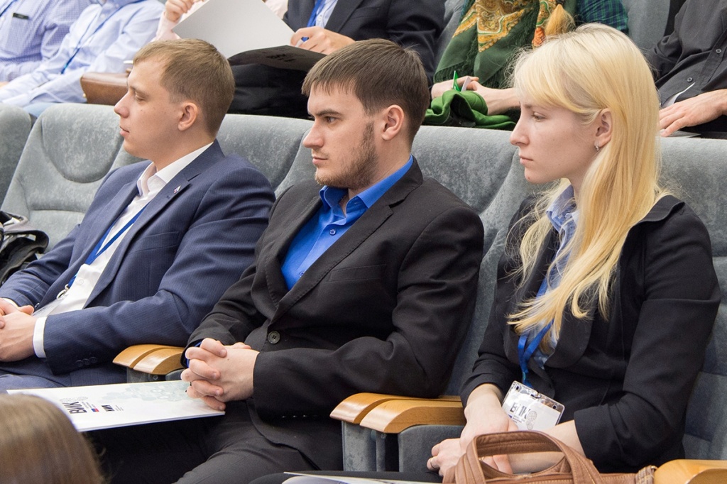 Справа налево - Для Софьи и Виктора поездка на ВИК стала свадебным путешествием Справа налево - Для Софьи и Виктора поездка на ВИК стала свадебным путешествием