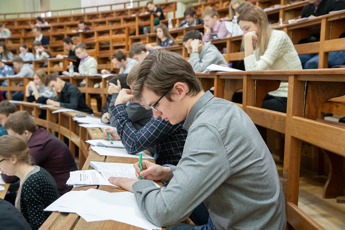 Мгу олимпиадникам. Олимпиады для поступления в вузы. Школа при политехе. Политех олимпиады для поступления.