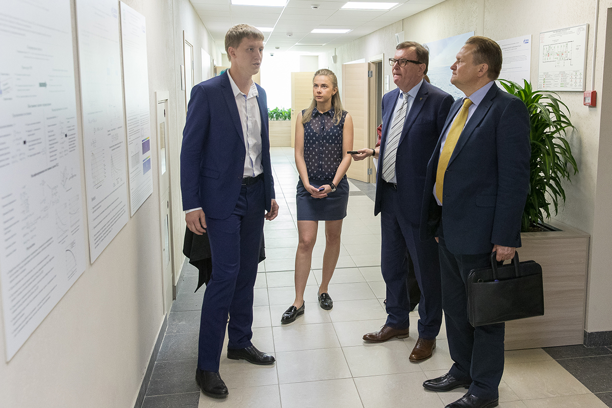 Замдиректора по научной работе НОЦ Газпромнефть – Политех Виталий Кузькин рассказал о сотрудничестве с крупнейшей энергетической компанией Замдиректора по научной работе НОЦ Газпромнефть – Политех Виталий Кузькин рассказал о сотрудничестве с крупнейшей энергетической компанией