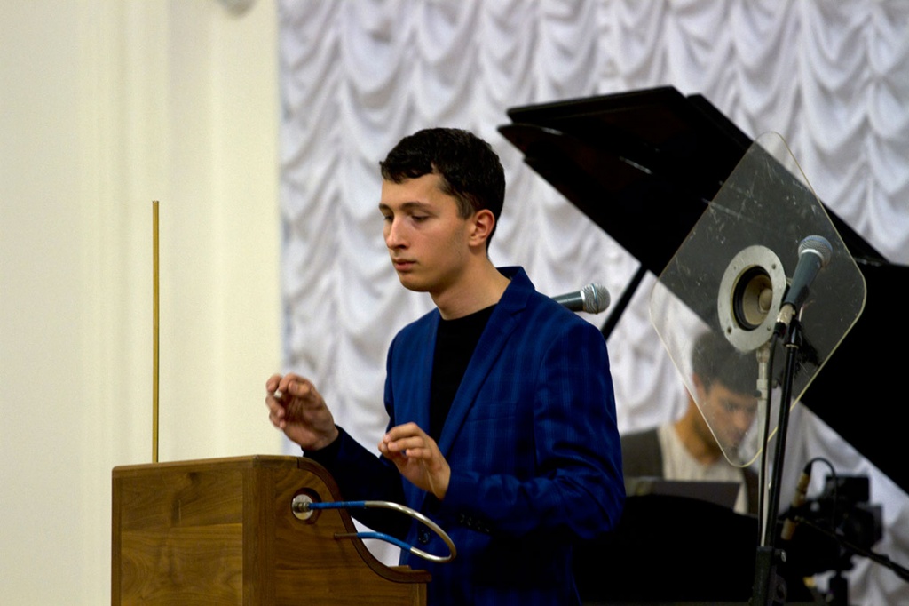 Правнук Льва Термена Петр исполнил "Вокализ" Рахманинова Правнук Льва Термена Петр исполнил "Вокализ" Рахманинова