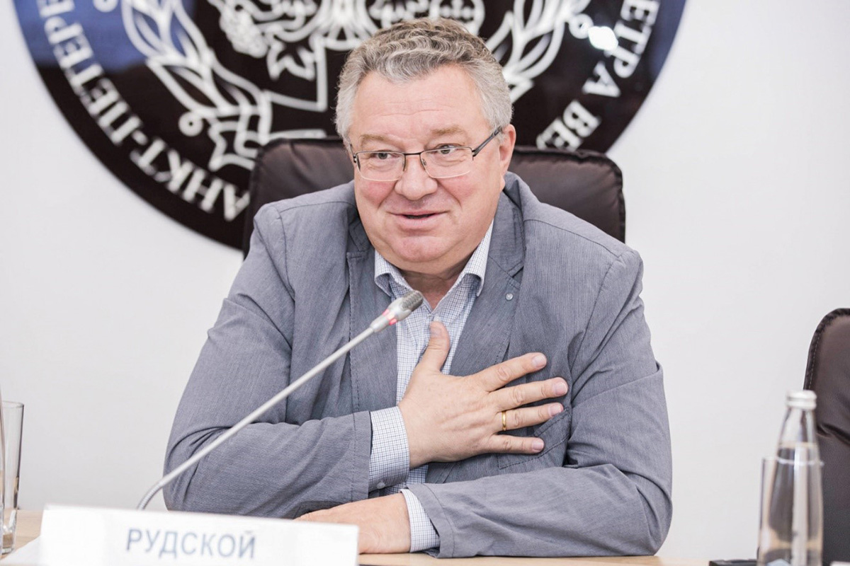 С приветственным словом к участникам совещания обратился ректор СПбПУ Андрей Рудской С приветственным словом к участникам совещания обратился ректор СПбПУ Андрей Рудской