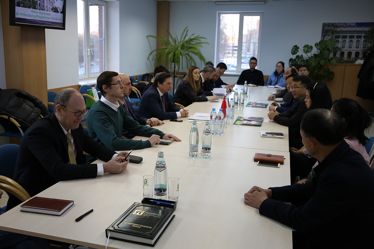 Переговоры делегации города Ухань провинции Хубэй КНР с представителями СПбПУ и АО НПО Стример 