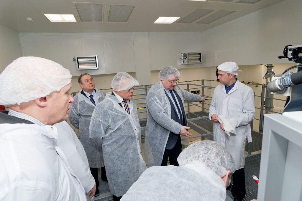 Перед официальным открытием базовой кафедры делегации СПбПУ провели экскурсию по научным центрам концерна Перед официальным открытием базовой кафедры делегации СПбПУ провели экскурсию по научным центрам концерна