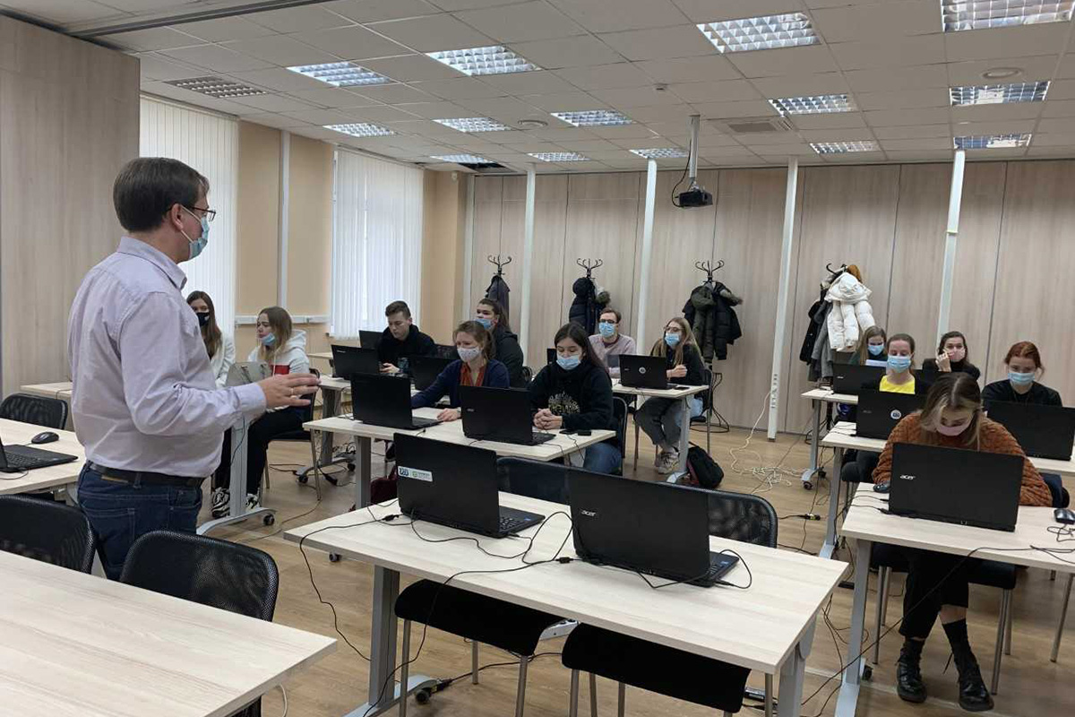 Студенты СПбПУ прошли независимую оценку квалификации в наноиндустрии 