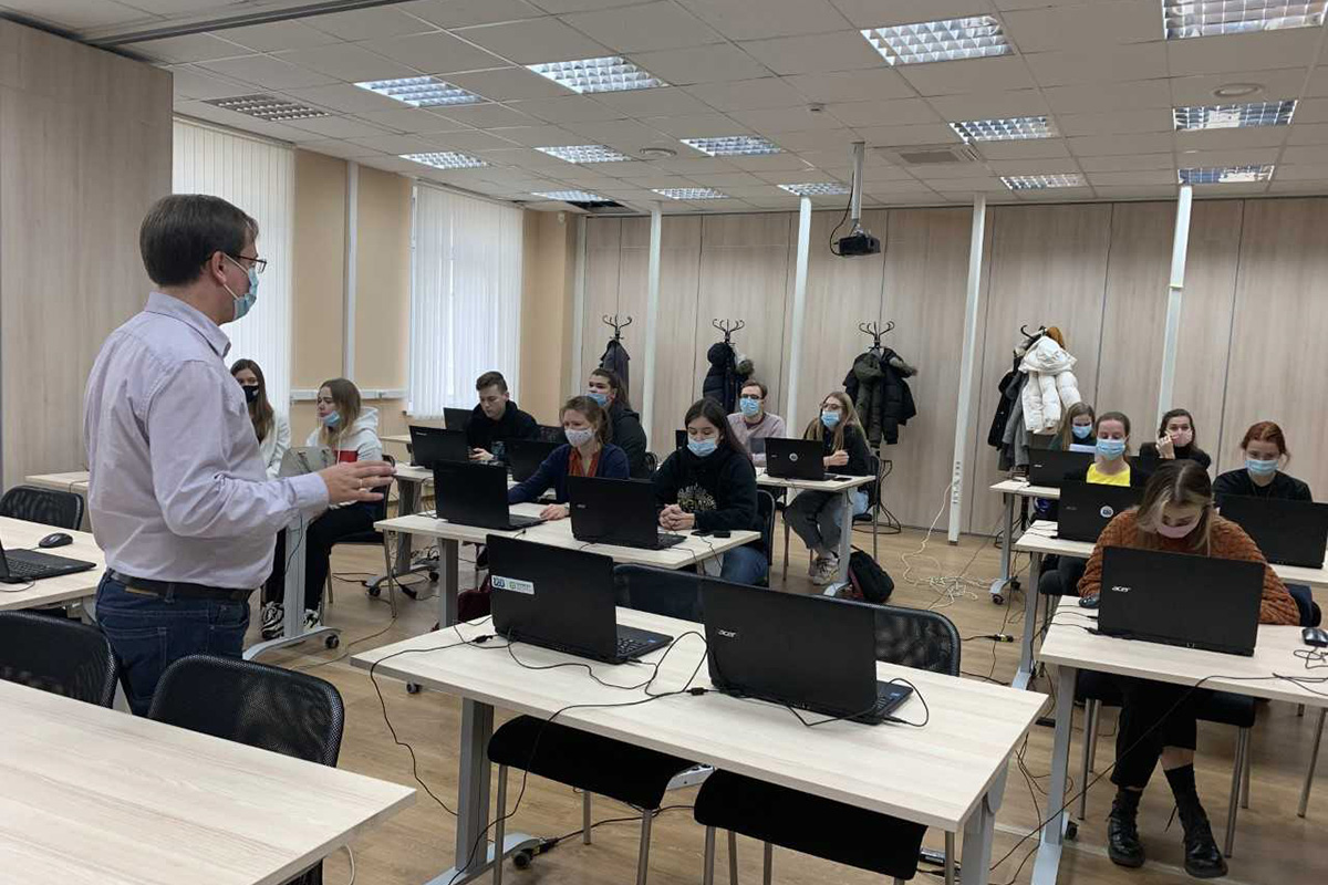 Студенты СПбПУ прошли независимую оценку квалификации в наноиндустрии Студенты СПбПУ прошли независимую оценку квалификации в наноиндустрии