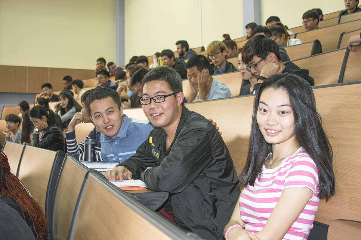 50 китайских школьников из города Лоян посетили Политех