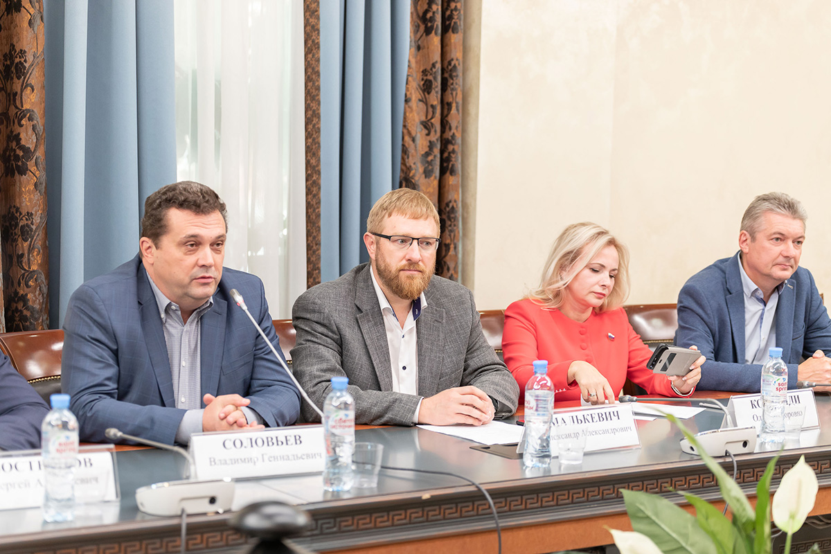 Председатель российского Союза журналистов Владимир СОЛОВЬЕВ заинтересован в продолжении конкурса Председатель российского Союза журналистов Владимир СОЛОВЬЕВ заинтересован в продолжении конкурса