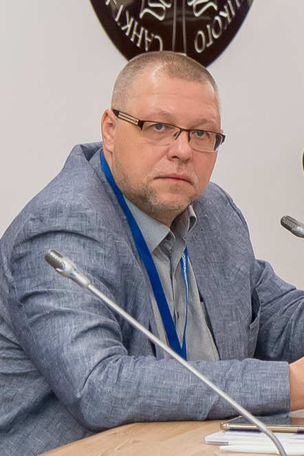 Директор Высшей инженерно-экономической школы Дмитрий РОДИОНОВ Директор Высшей инженерно-экономической школы Дмитрий РОДИОНОВ