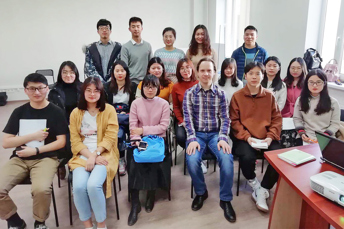 Группа китайских студентов приехала в СПбПУ из Сианьского технологического университета 