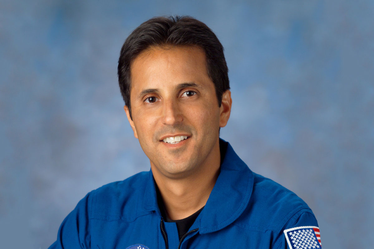 Астронавт NASA Джозеф Майкл Акаба выступит с лекцией для студентов 