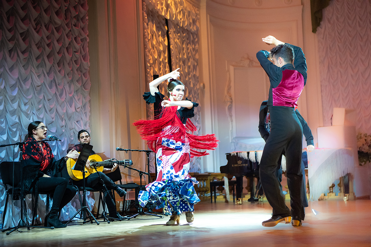 Участники группы Sonando al compаs представили фламенко из разных уголков Андалусии 