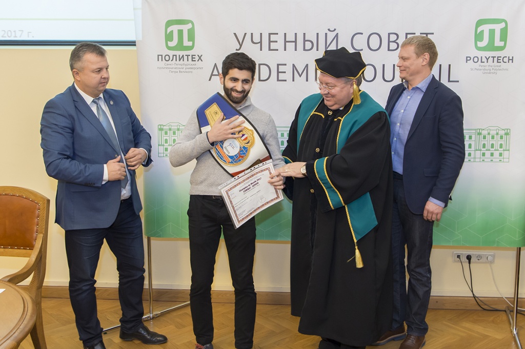 Нарек Бабаджанян стал чемпионом мира по французскому боксу Нарек Бабаджанян стал чемпионом мира по французскому боксу