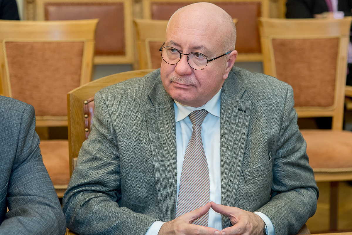 Олег ИПАТОВ рассказал о деятельности Института дополнительного образования 