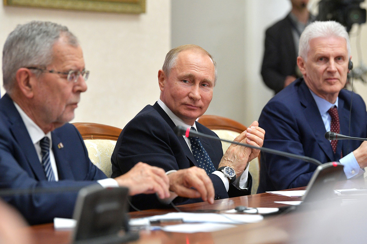 Владимир ПУТИН уверен, что деятельность форума будет направлена на укрепление связей между гражданами наших стран. Фото kremlin.ru Владимир ПУТИН уверен, что деятельность форума будет направлена на укрепление связей между гражданами наших стран. Фото kremlin.ru