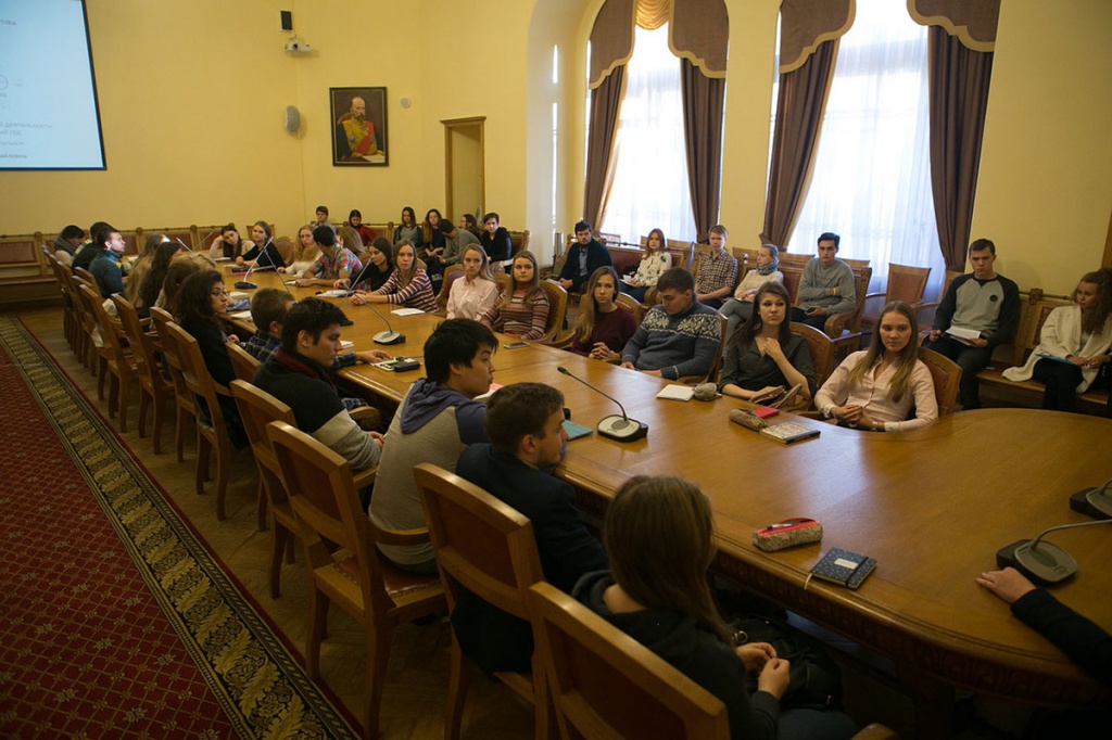 Представители студенческого актива СПбПУ на встрече с проректором по образовательной деятельности Е.М. Разинкиной