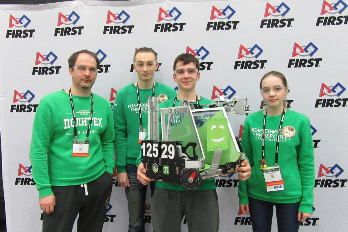 Юные робототехники Политеха приняли участие в чемпионате FIRST Tech Challenge 