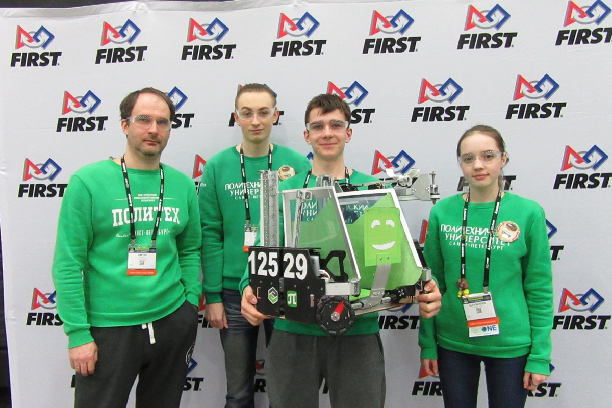 Юные робототехники Политеха приняли участие в чемпионате FIRST Tech Challenge Юные робототехники Политеха приняли участие в чемпионате FIRST Tech Challenge