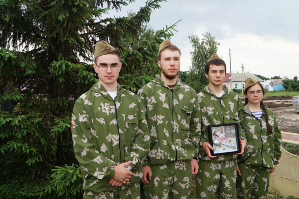 Участники поискового отряда Доброволец-Политех Участники поискового отряда Доброволец-Политех