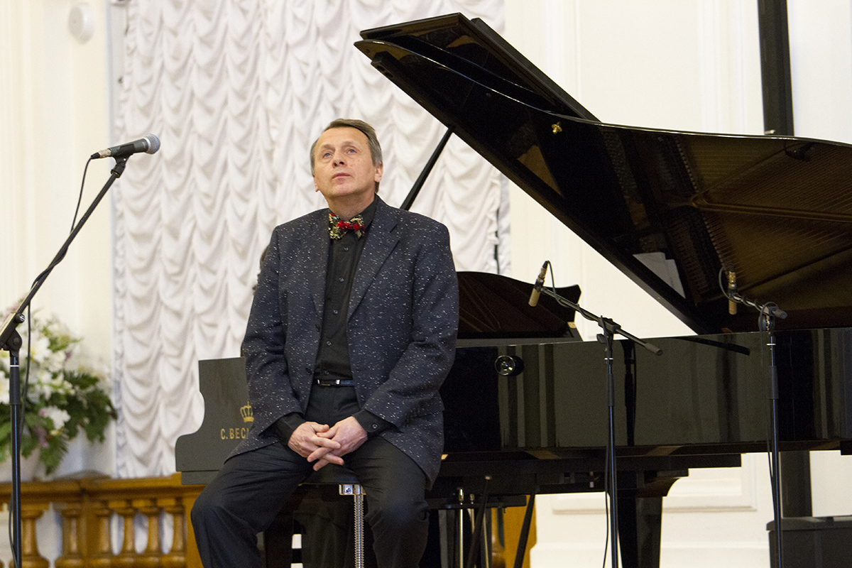 Актер Василий Соловьев-Седой читал стихи Цветаевой, Набокова, Рождественского.jpg Актер Василий Соловьев-Седой читал стихи Цветаевой, Набокова, Рождественского.jpg