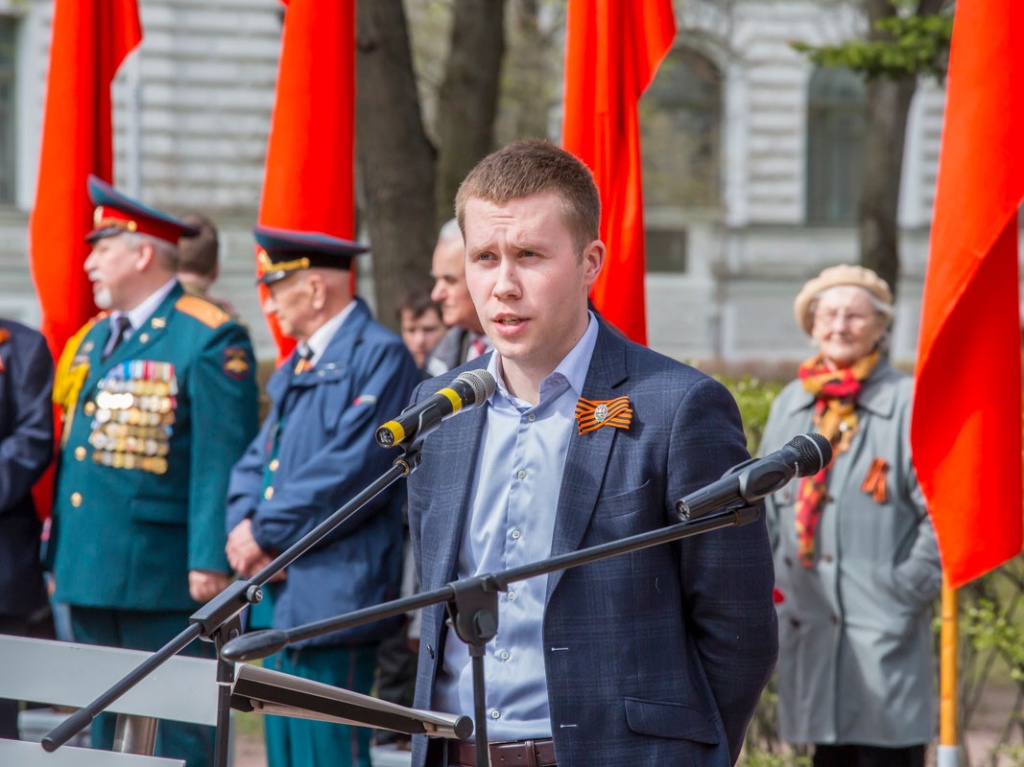 Председатель профкома студентов и аспирантов СПбПУ М.А. Пашоликов Председатель профкома студентов и аспирантов СПбПУ М.А. Пашоликов